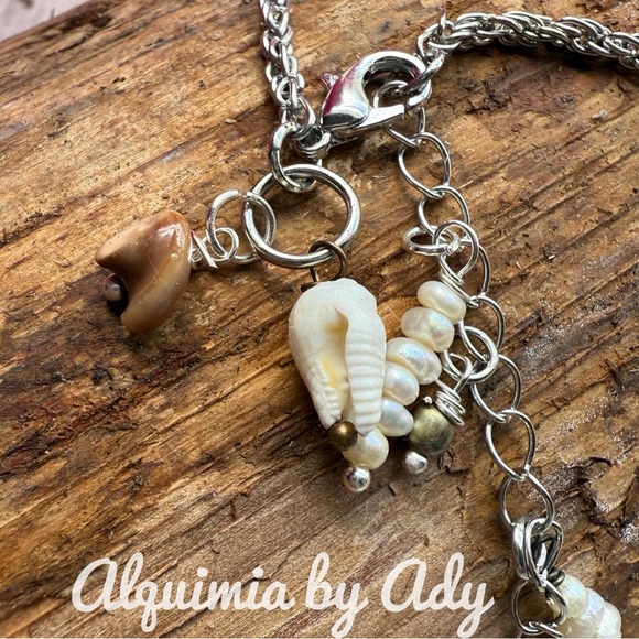 Silver dainty freshwater pearl charms adjustable bracelet - Picture 2 of 4